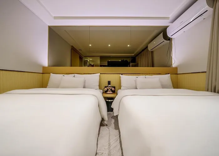 Ravi Hotel